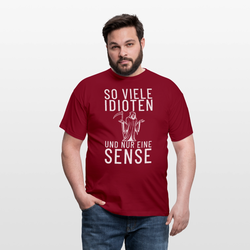 So viele Idioten und nur eine Sense Sensemann Herren T-Shirt - Ziegelrot